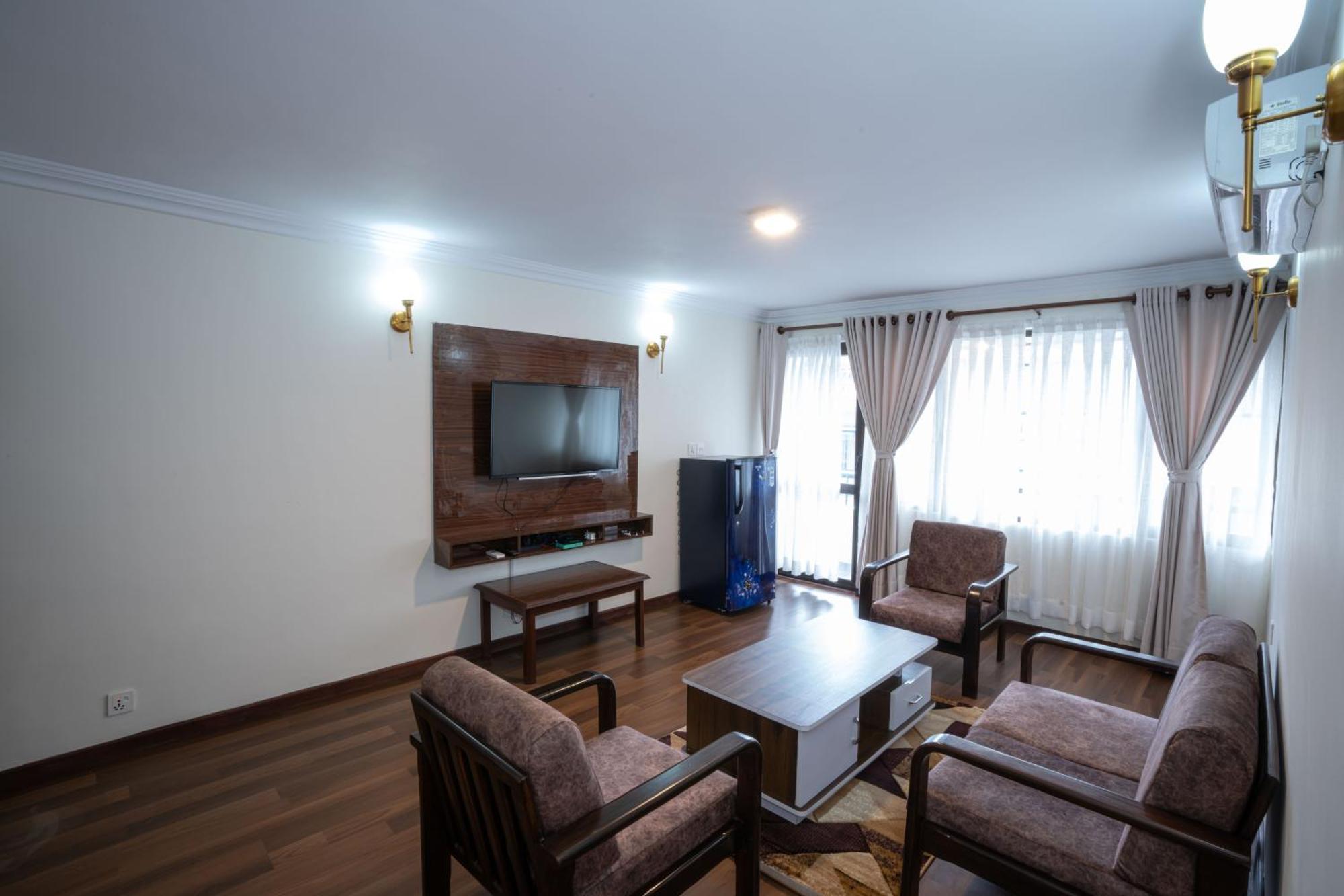 Kathmandu Business Hotel Buitenkant foto