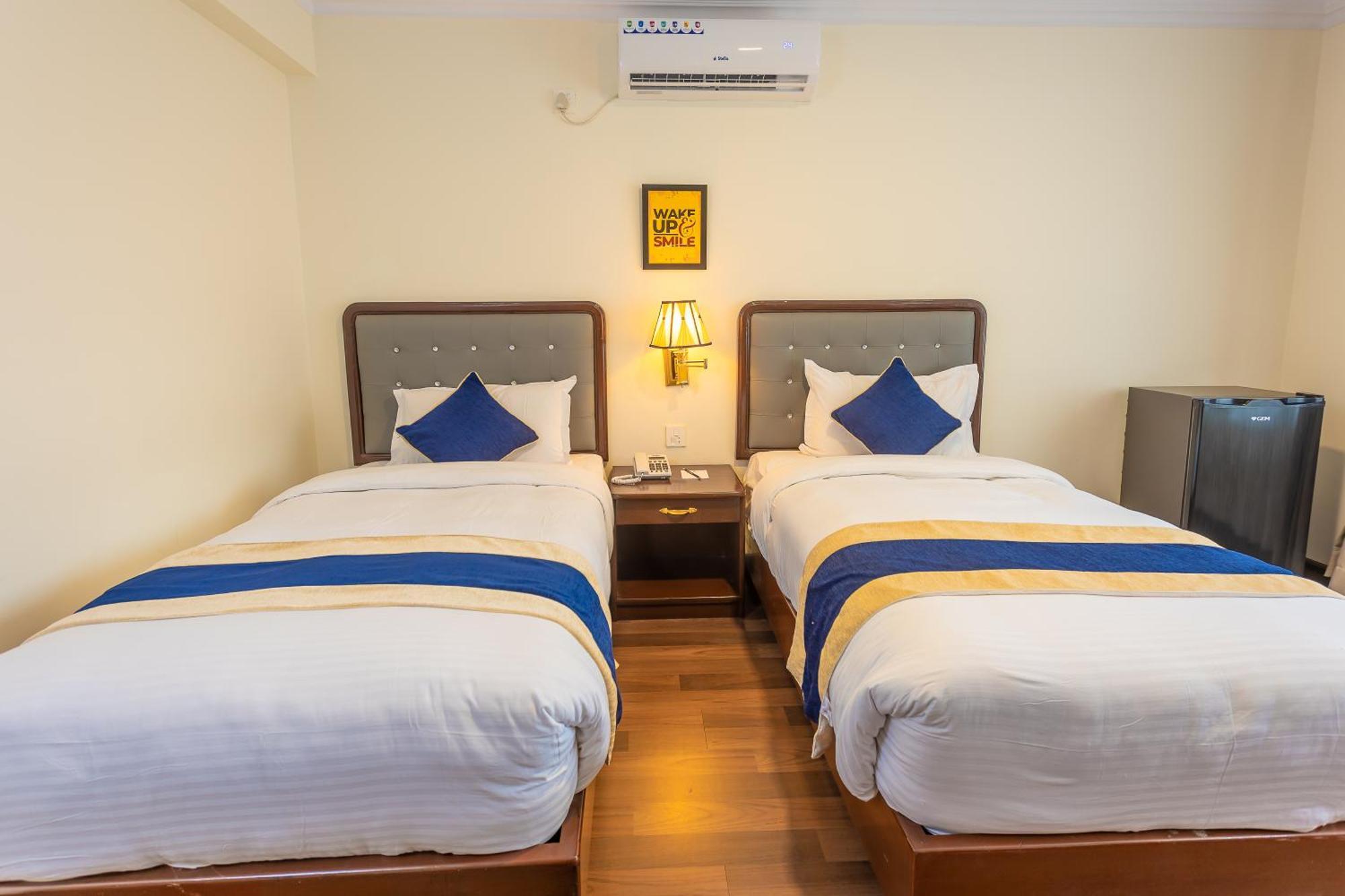 Kathmandu Business Hotel Buitenkant foto